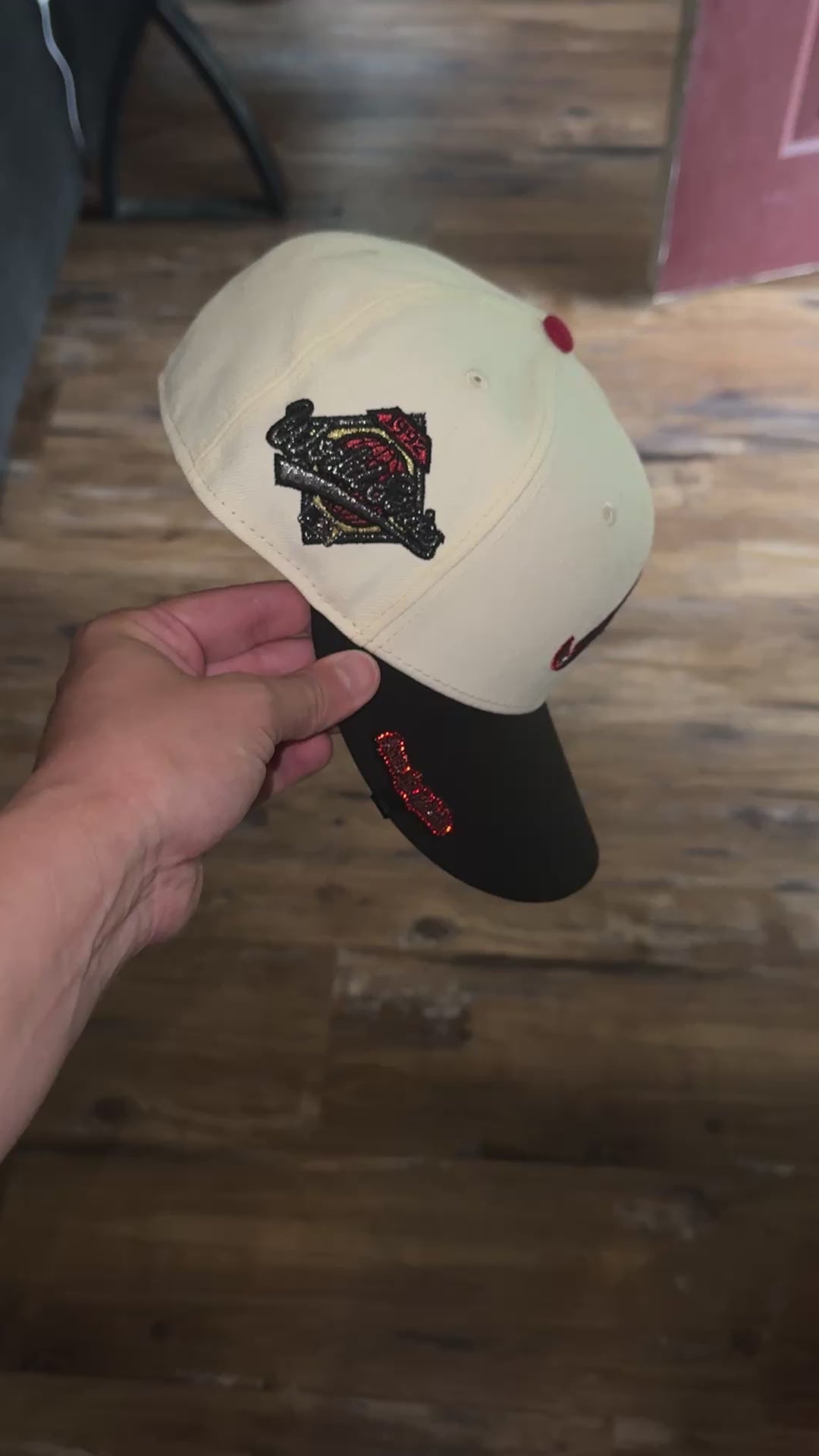 A SacaLaBolsita X Fitted_with_Finesse double sided blip collaboration.
